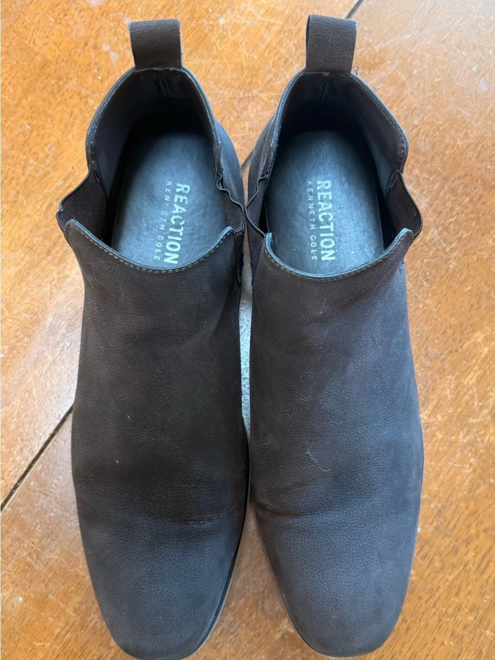 Reaction Kenneth Cole preowned kenneth